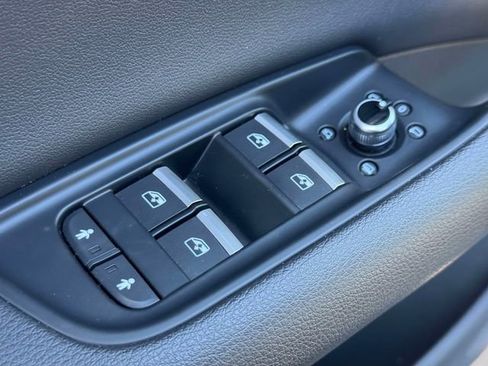Used 2020 Audi Q7 3.0T Premium Plus AWD/4WD image 23