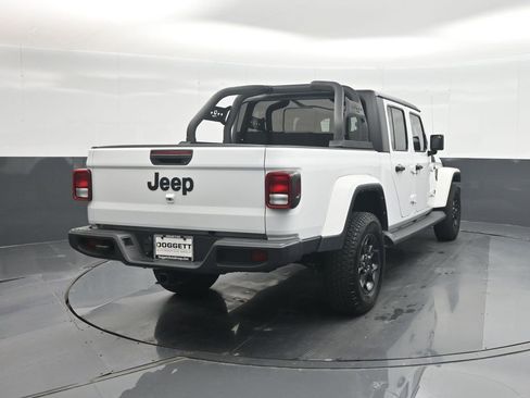 Used 2023 Jeep Gladiator Sport AWD/4WD image 25