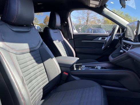 New 2026 Ford Explorer ST-Line w/ ST-Line Street Pack image 27