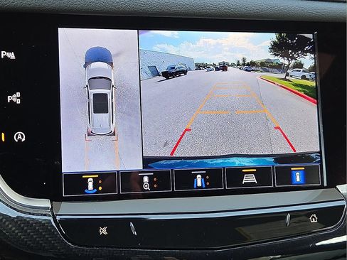 Used 2024 Cadillac XT6 Sport w/ Technology Package AWD/4WD image 17
