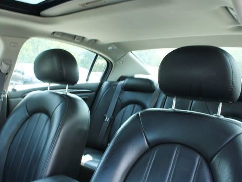 Used 2007 Buick Lucerne CXS w/ Driver Confidence Package FWD image 15