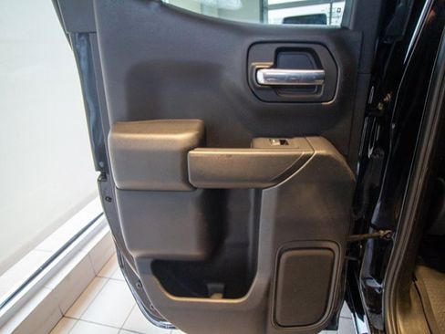 Used 2019 Chevrolet Silverado 1500 LT w/ All-Star Edition image 9