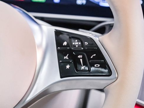 Certified 2023 Mercedes-Benz EQE 500 4MATIC Sedan image 19