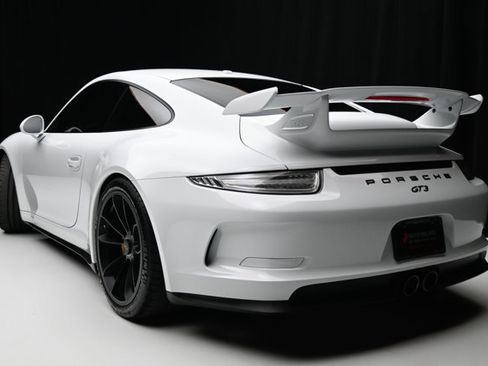 Used 2015 Porsche 911 GT3 image 26