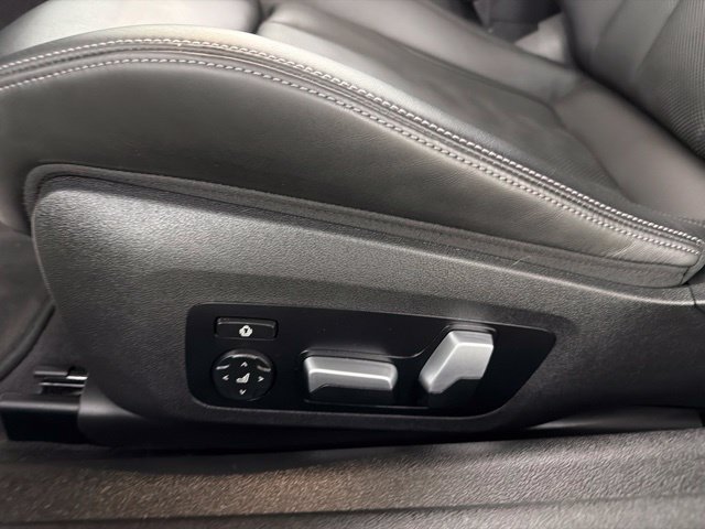 Used 2022 BMW M4 xDrive Competition w/ Executive Package AWD/4WD image 16