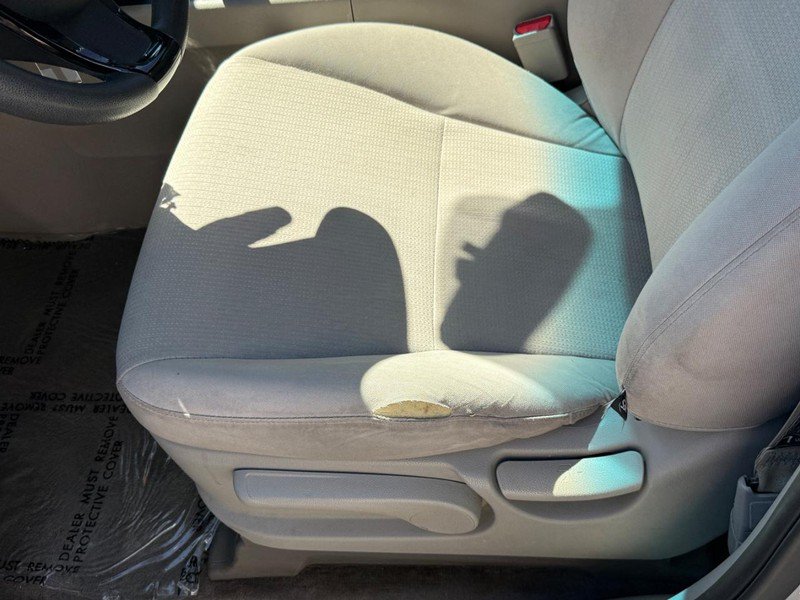 Used 2016 Kia Sedona L FWD image 17