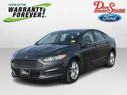 Used 2016 Ford Fusion SE w/ SE Cold Weather Package