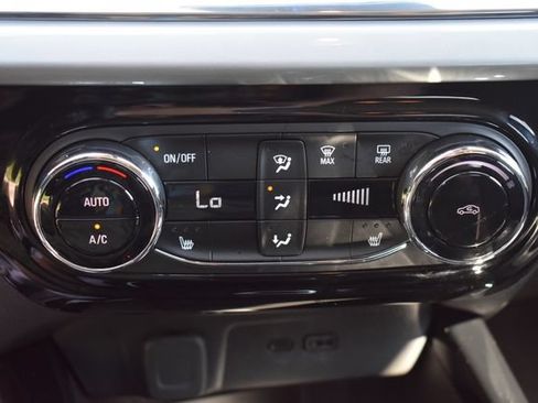 New 2026 Chevrolet Trax LT w/ LT Convenience Package FWD image 29