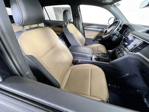Used 2023 Volkswagen Atlas Cross Sport SEL R-Line AWD/4WD image 27