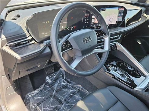 Used 2025 Audi Q5 Premium w/ Convenience Package AWD/4WD image 10