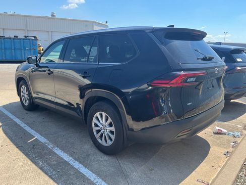 Used 2025 Toyota Grand Highlander AWD image 3