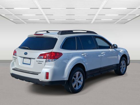 Used 2013 Subaru Outback 3.6R Limited w/ Popular Pkg 3 image 5