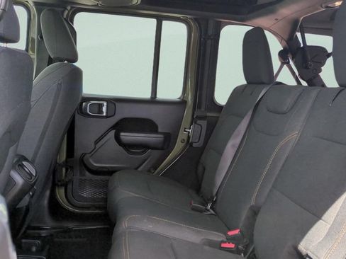Used 2025 Jeep Wrangler Unlimited Sport AWD/4WD image 10