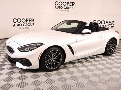 Used 2022 BMW Z4 sDrive30i image 11