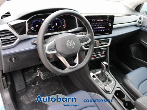 New 2026 Volkswagen Taos SEL AWD/4WD image 9