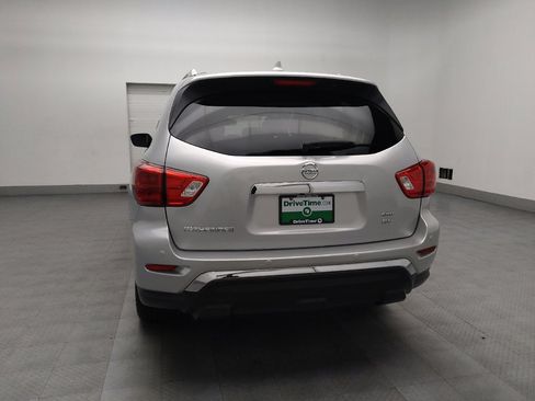 Used 2019 Nissan Pathfinder SV image 6