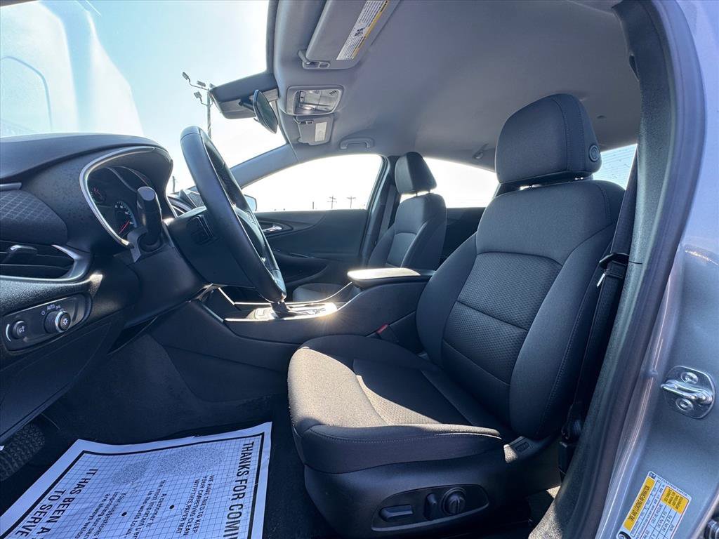 Used 2025 Chevrolet Malibu RS FWD image 15