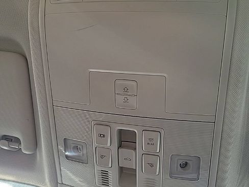 Certified 2023 Volkswagen Taos SEL AWD/4WD image 12
