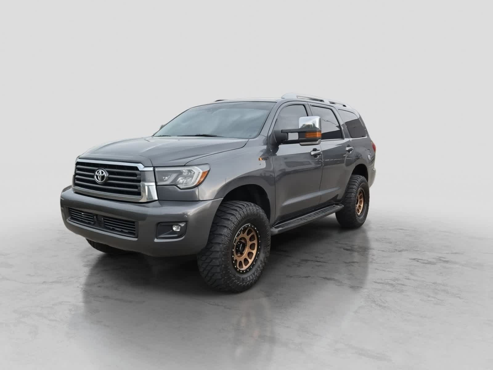 Used 2019 Toyota Sequoia SR5 AWD/4WD image 4
