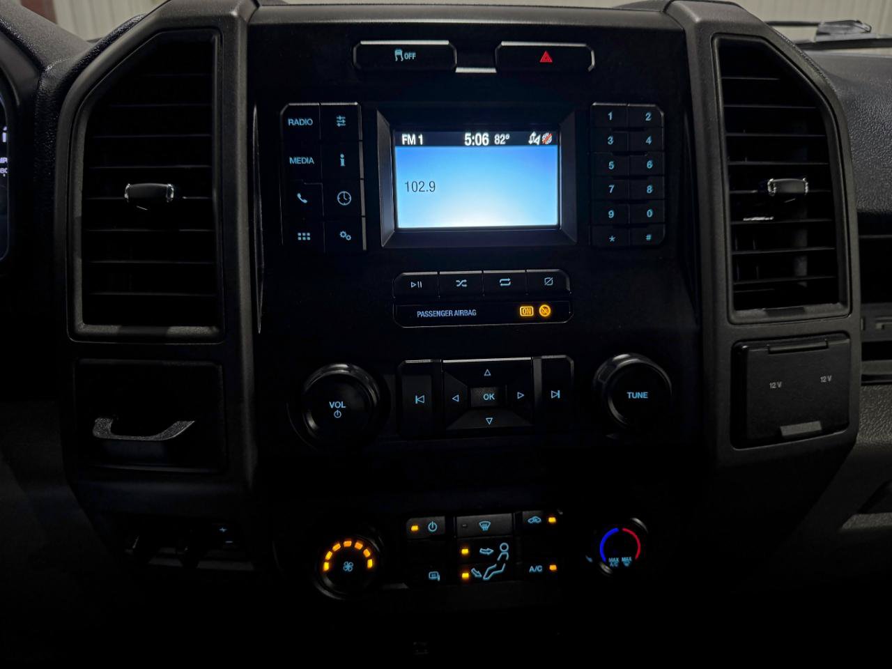 Used 2022 Ford F250 XL w/ Power Equipment Group RWD image 29