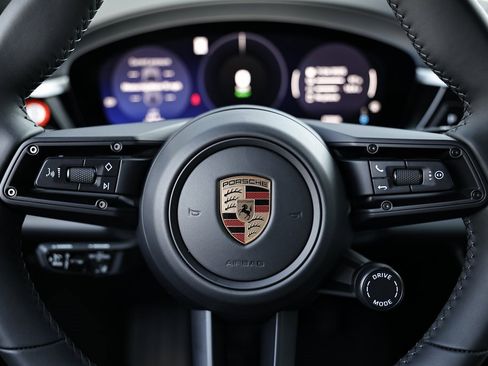 New 2025 Porsche Macan Electric image 35