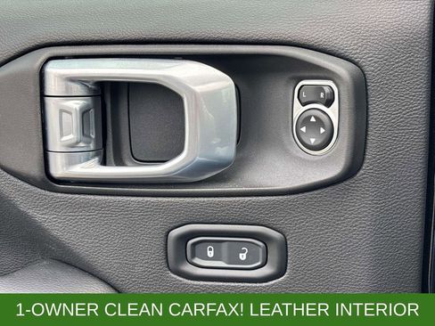 Used 2023 Jeep Wrangler Unlimited Sahara AWD/4WD image 16