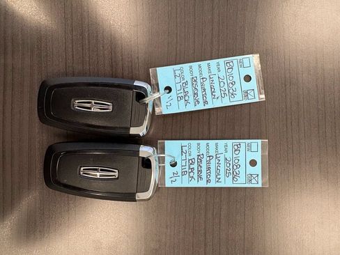 Used 2025 Lincoln Aviator Reserve w/ Illumination Package AWD/4WD image 60