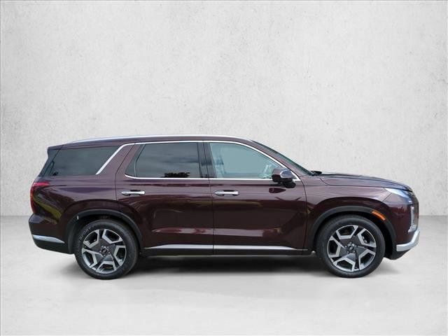 Used 2024 Hyundai Palisade Limited FWD image 9