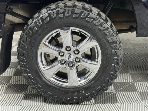 Used 2018 Ford F150 XLT w/ Equipment Group 302A Luxury AWD/4WD image 14