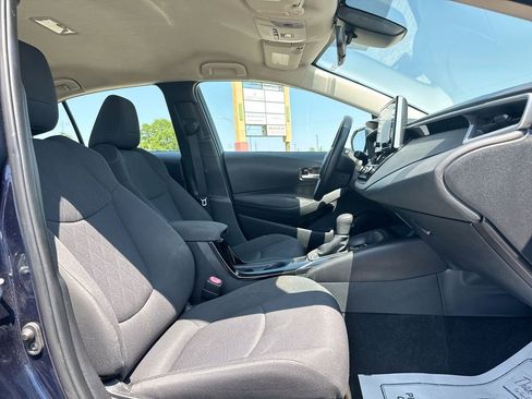 Used 2021 Toyota Corolla LE FWD image 31