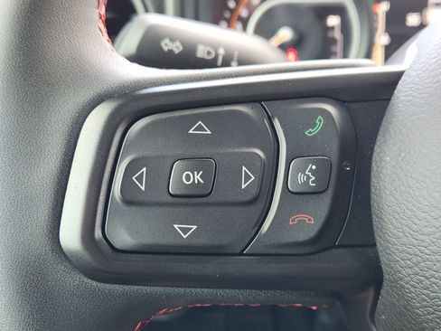 Used 2024 Jeep Gladiator Rubicon w/ Convenience Group image 29