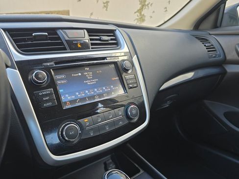 Used 2018 Nissan Altima 2.5 SR w/ SR Midnight Edition image 27