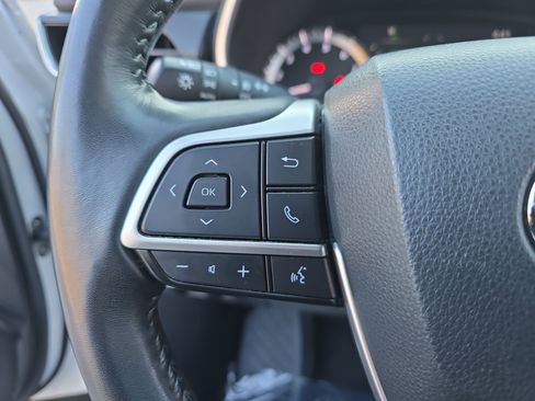 Used 2023 Toyota Highlander XSE image 19