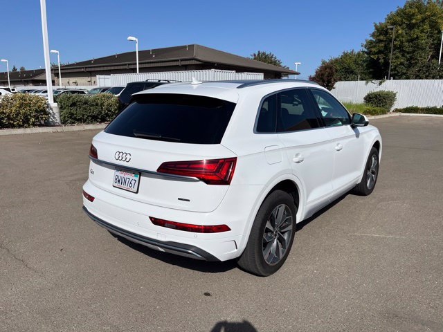 Used 2021 Audi Q5 2.0T Premium w/ Convenience Package AWD/4WD image 3