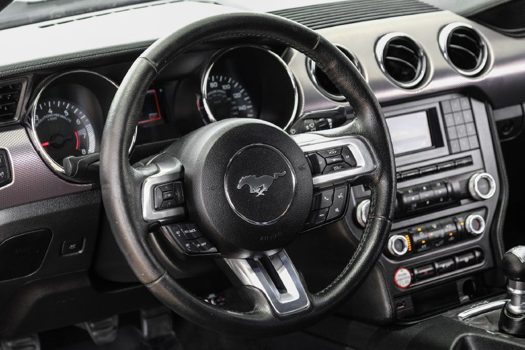 Used 2016 Ford Mustang Coupe RWD image 13