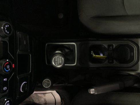 Used 2018 Jeep Wrangler Sport image 24