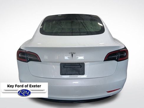 Used 2021 Tesla Model 3 Standard Range Plus image 9