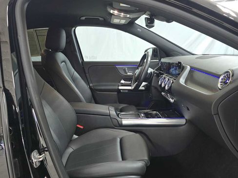 Used 2025 Mercedes-Benz GLA 250 image 10