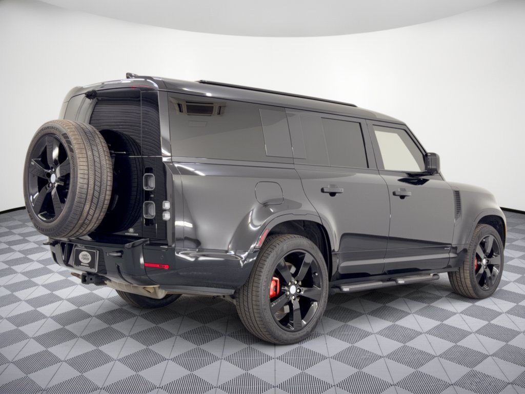 Used 2025 Land Rover Defender 130 X AWD/4WD image 9