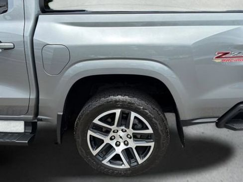 Used 2024 Chevrolet Colorado Z71 w/ Z71 Convenience Package 2 AWD/4WD image 34