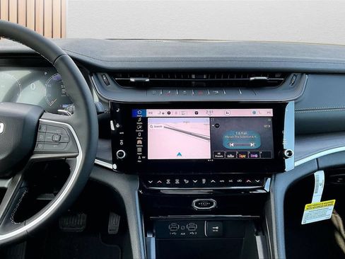New 2026 Jeep Grand Cherokee Limited w/ Limited Altitude Package AWD/4WD image 12