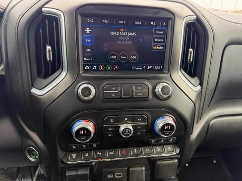 Used 2021 GMC Sierra 3500 AT4 w/ AT4 Premium Plus Package image 25