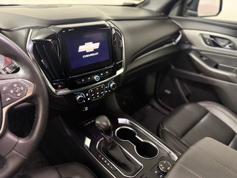 Used 2023 Chevrolet Traverse LT w/ LT Premium Package AWD/4WD image 15