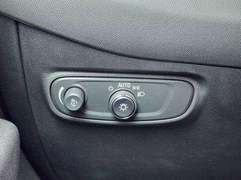 Certified 2024 Chevrolet Equinox LT FWD image 22