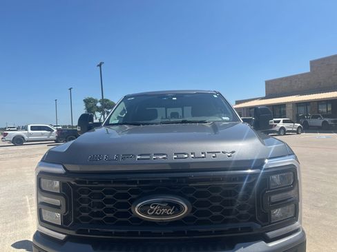 Used 2025 Ford F350 Lariat w/ Black Appearance Package AWD/4WD image 2