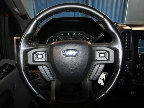 Used 2018 Ford F150 XLT w/ Equipment Group 302A Luxury AWD/4WD image 11