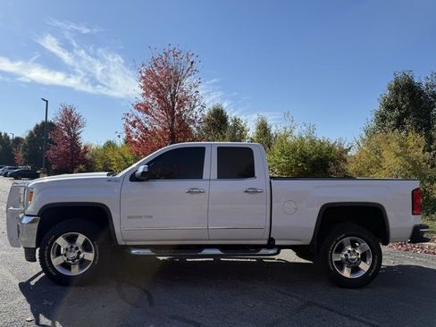 Used 2018 GMC Sierra 2500 SLT w/ Suspension Package, Off-Road image 7