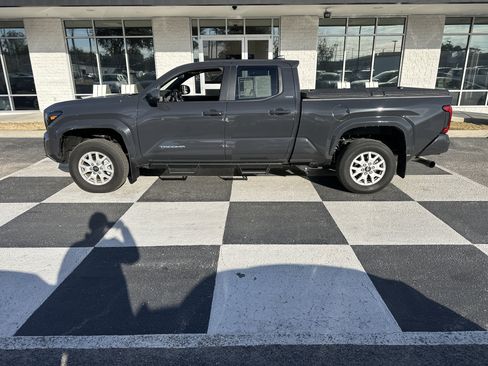 Used 2024 Toyota Tacoma SR5 image 1