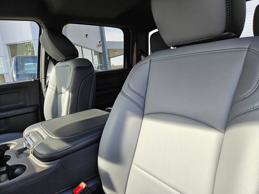 New 2026 RAM 5500 Tradesman AWD/4WD image 13