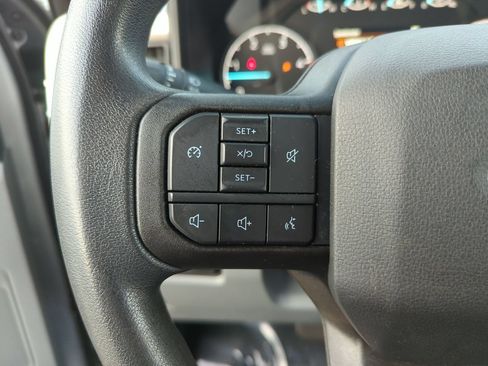 Used 2023 Ford F350 XLT AWD/4WD image 12